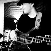 Pascual Martínez. Autor y divulgador en Cultugrafía. Crítico cultural y musical.