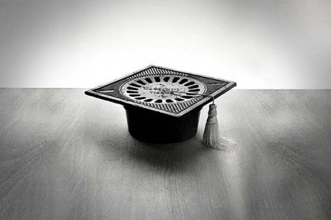 Sumidero y ribete de graduación. Fotografía de Chema Madoz. El habitus y la interpretación del arte conceptual