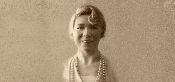 Retrato de la poeta argentina Alfonsina Storni (1892-1938). Artículo sobre su biografía. Alfonsina en el mar