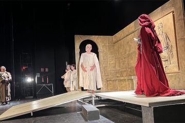 Imagen de la obra teatral Enrique IV. Escenificada en el Teatro Capitol de Cieza. Artes escénicas y difusión de la cultura en Cultugrafía.