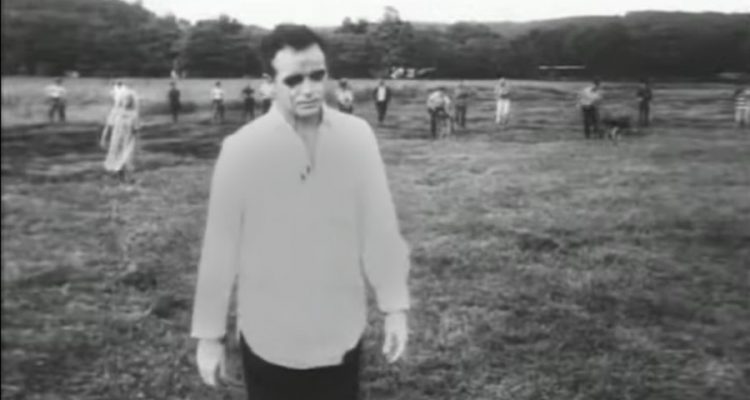 La noche de los muertos vivientes (1968), de George A. Romero.