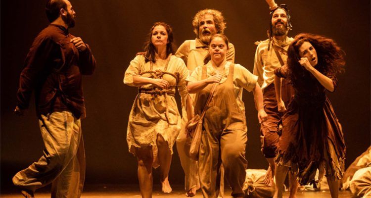 La perspectiva del suricato. Fuente: Cía Deconné. Crítica teatral. Artes escénicas en Cultugrafía.