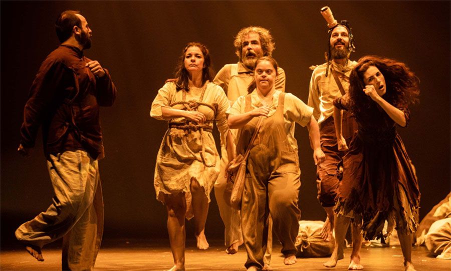 La perspectiva del suricato. Fuente: Cía Deconné. Crítica teatral. Artes escénicas en Cultugrafía.