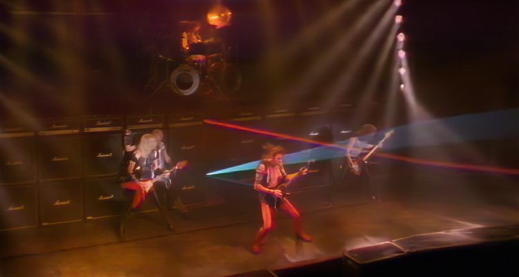 Fotograma videoclip Freewheel Burning de Judas Priest.
