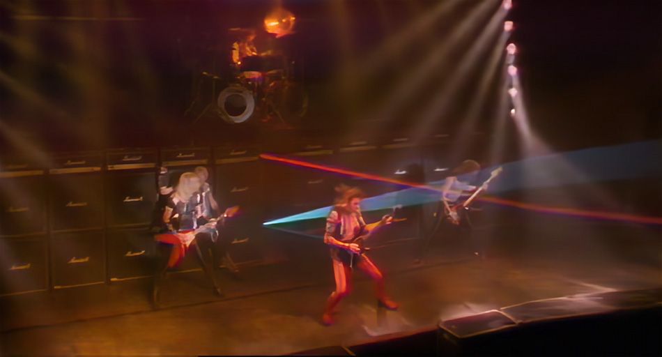 Fotograma videoclip Freewheel Burning de Judas Priest.