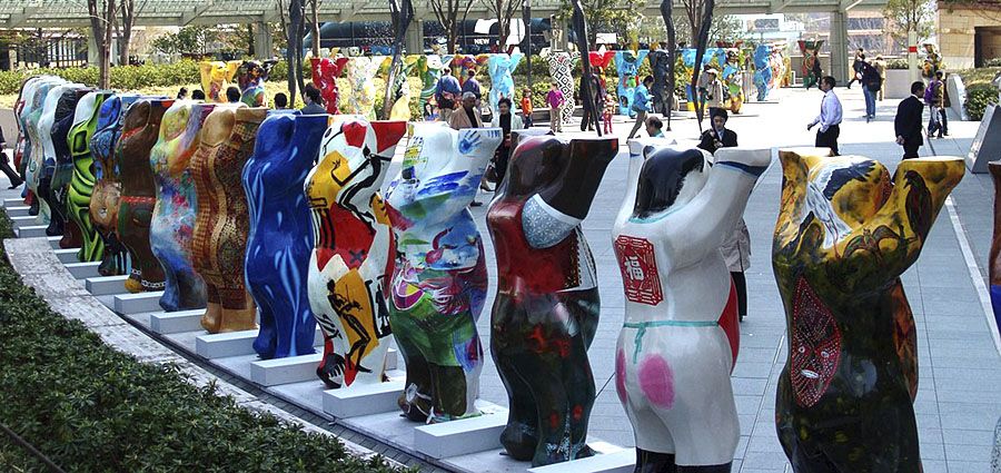 United Bears en Tokio, Roppongi Hills, 2005. Cultugrafía, difusión y crítica cultural.