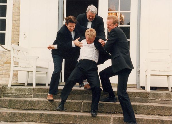 Imagen del primer dogma, Celebración (1998). Espléndida obra sobre como una fiesta familiar se puede tornar violenta tras salir a la luz un terrible secreto.
