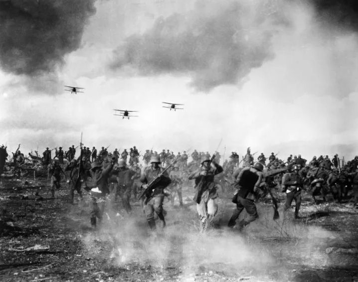 Wings se convierte en uno de los primeros retratos de la guerra moderna y utilización del género como propaganda militar y política.