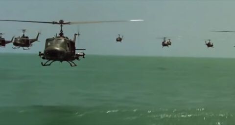 Apocalypse Now — helicópteros con “La cabalgata de las valquirias”