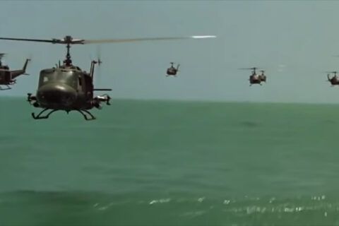 Apocalypse Now — helicópteros con “La cabalgata de las valquirias”