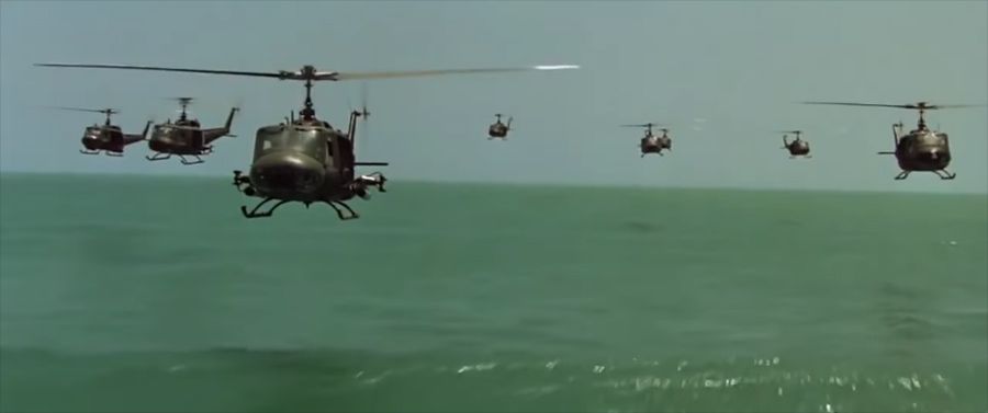 Apocalypse Now — helicópteros con “La cabalgata de las valquirias”