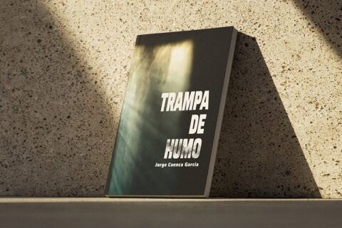 Portada del libro trampa de humo del escritor Jorge Cuenca García